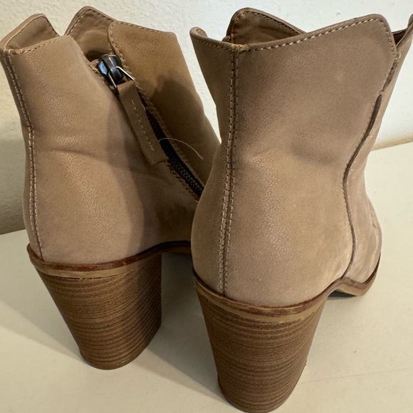 Altar’d State Ankle Boots Size 8 - Picture 3 of 10